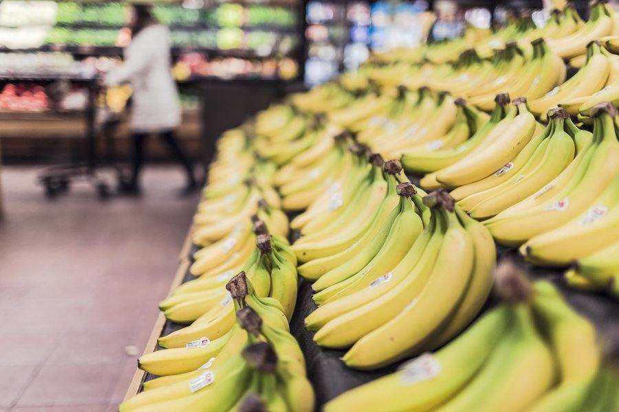 A shelf of bananas